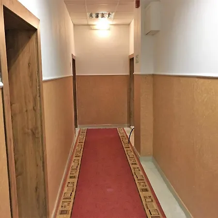 Danubian Szálloda 2*